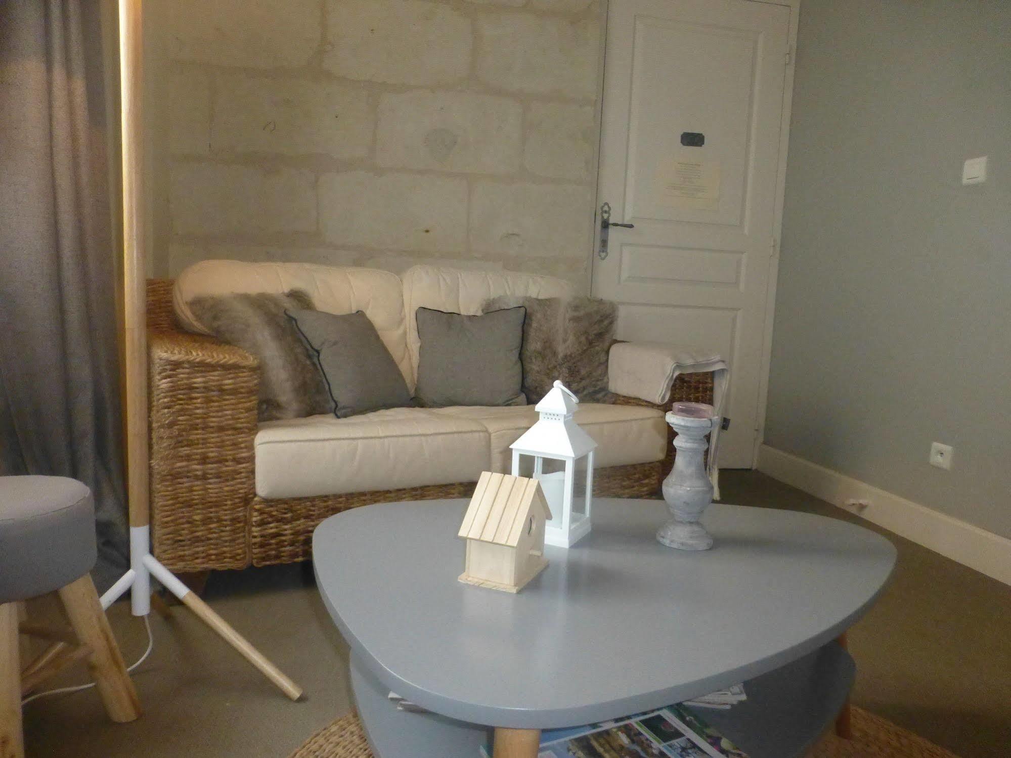 Bed and Breakfast La Demeure Du Goupil Brissac-Quince Exterior foto